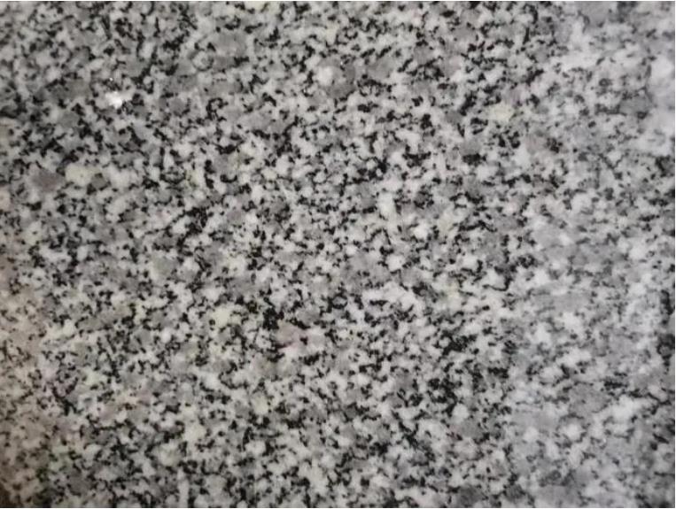芝麻灰石材可以分为哪些灰色类型？